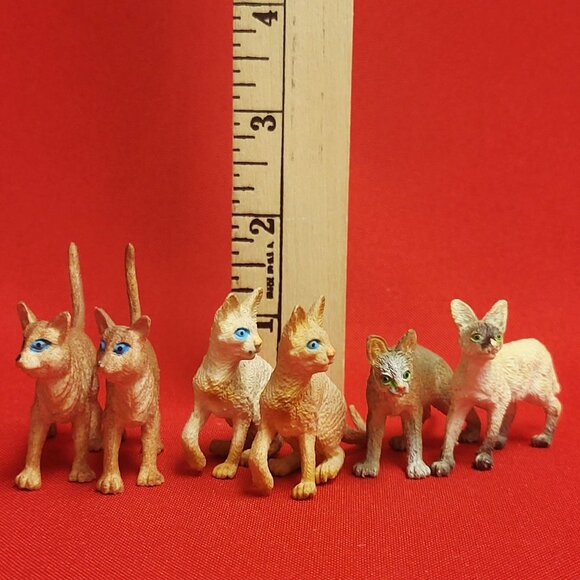 Set of 6 Small Miniature Plastic Cat Figurines - Picture 8 of 10